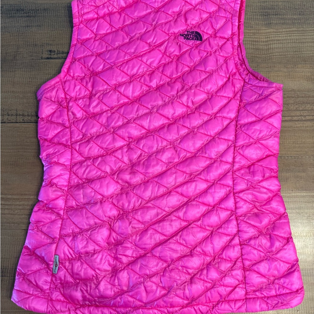 The North Face Pink Thermoball Quilted Vest - Picture 4 of 6